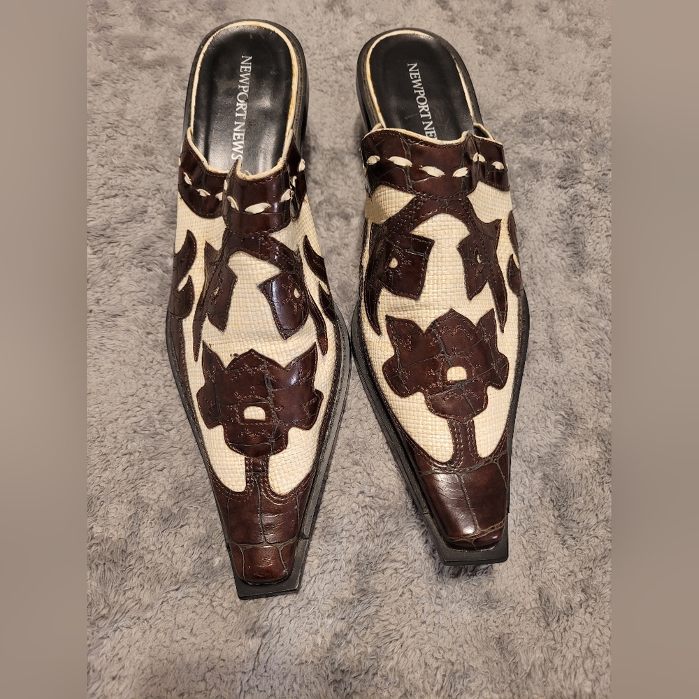 Womans low cut boots - Picture 6 of 6